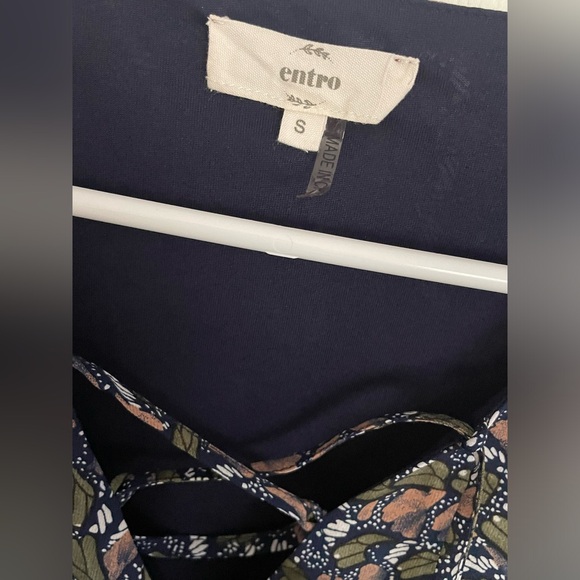 Size small Entro romper - Picture 3 of 4